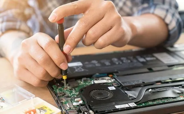 Ремонт ноутбуков с выездом мастера на дом в Астрахани в октябре